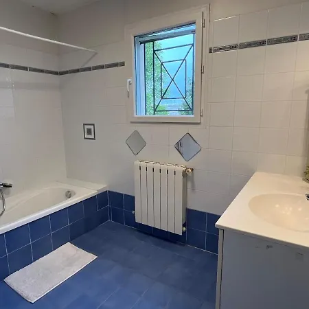 Maison Familiale 10 Min Montpellier - Calme - Jardin - 10 Min - Parking *